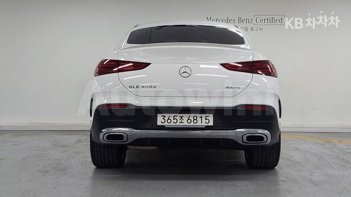 Mercedes Benz GLE Class 2023 — 3