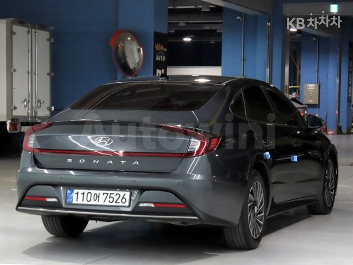 Hyundai Sonata 2022 — 4
