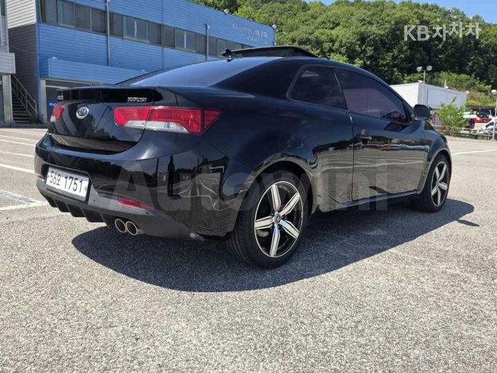 Kia Forte 2010 — 4