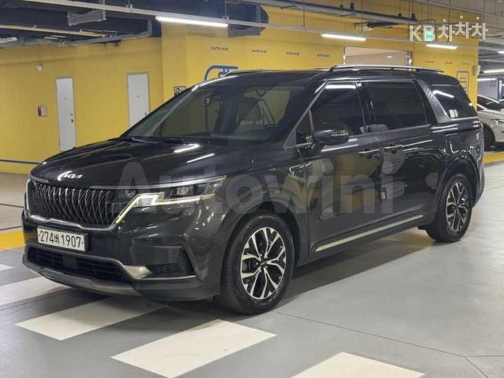 Kia Carnival 2023 — 2