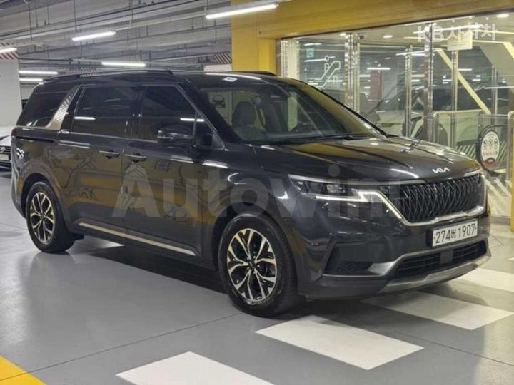 Kia Carnival 2023 — 3