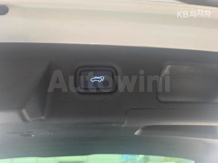 Hyundai SantaFe 2022 — 5
