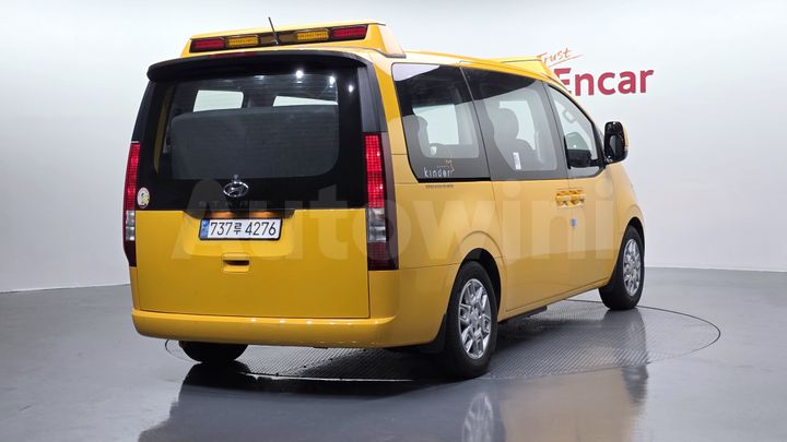 Hyundai Staria 2023 — 2
