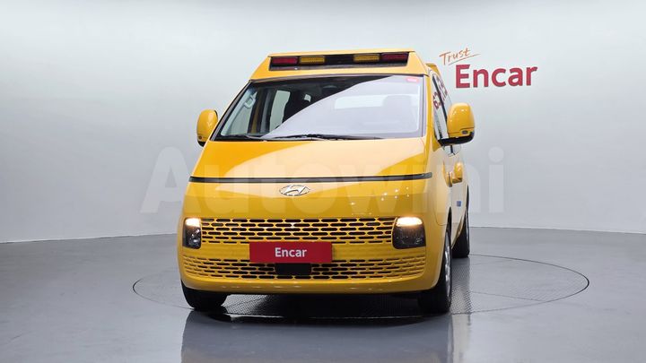 Hyundai Staria 2023 — 3