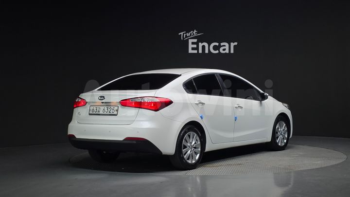 Kia K3 2015 — 2