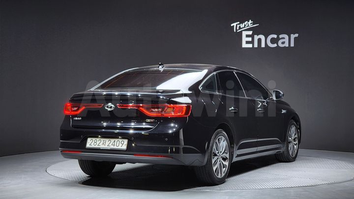 Renault SM6 2017 — 2