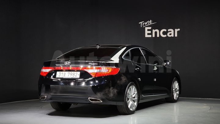 Hyundai Grandeur 2012 — 2