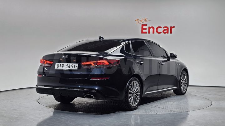 Kia K5 2019 — 2