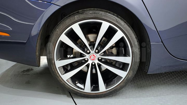Jaguar XJ 2019 — 5