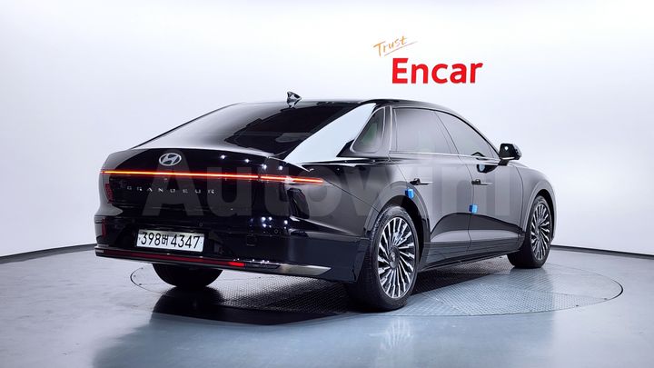 Hyundai Grandeur 2023 — 2