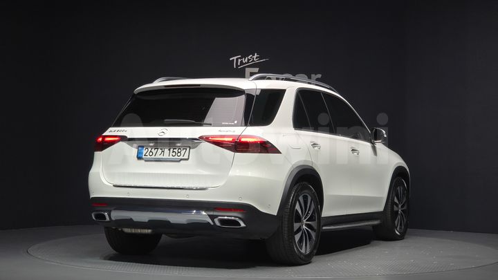 Mercedes Benz GLE Class 2024 — 2
