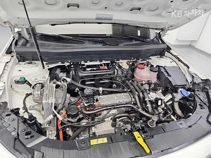 Mercedes Benz EQB