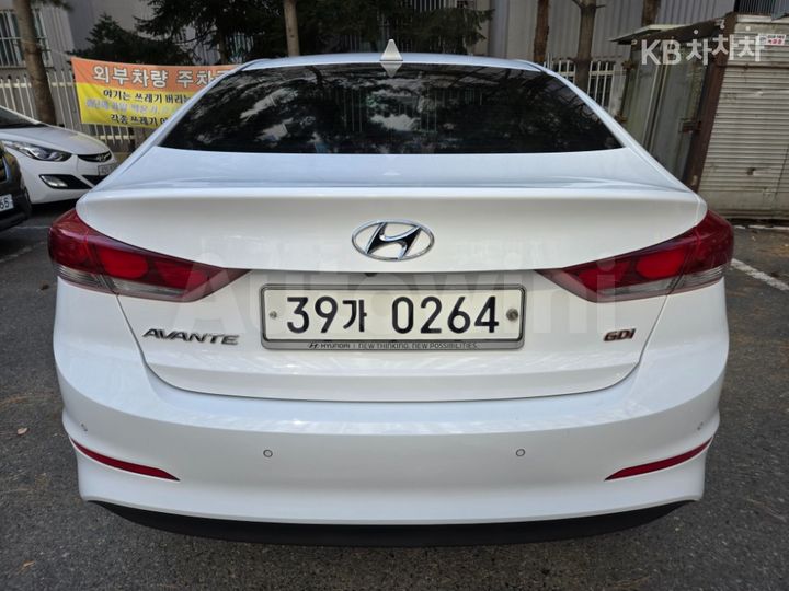 Hyundai Avante 2017 — 5