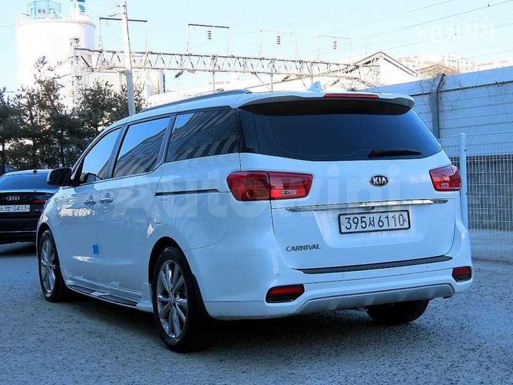 Kia Carnival 2019 — 3