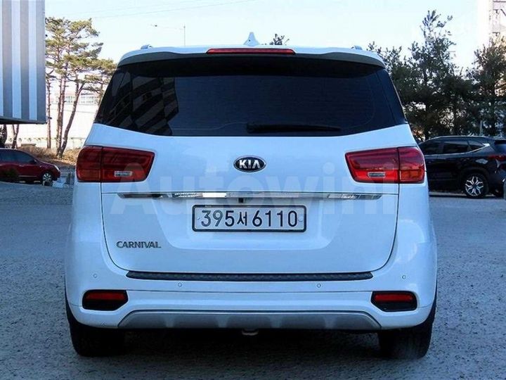 Kia Carnival 2019 — 4