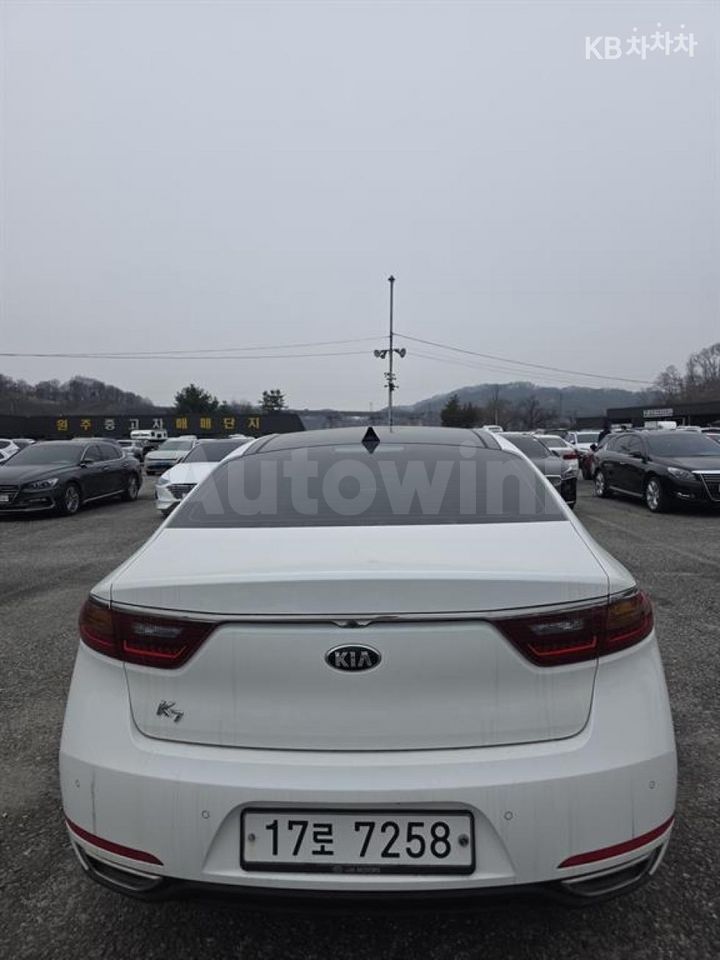 Kia K7 2017 — 3