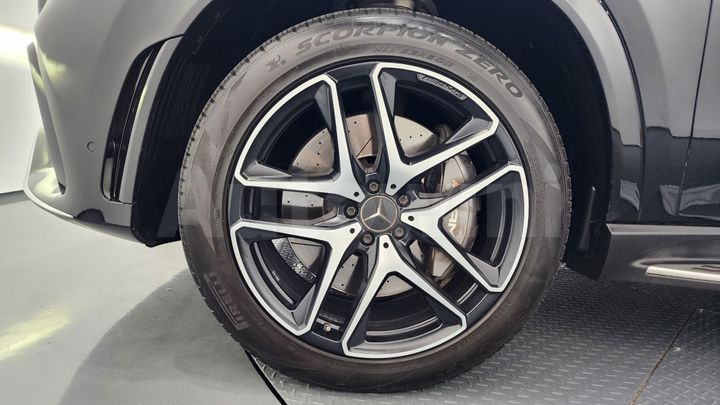 Mercedes Benz GLE Class 2023 — 5