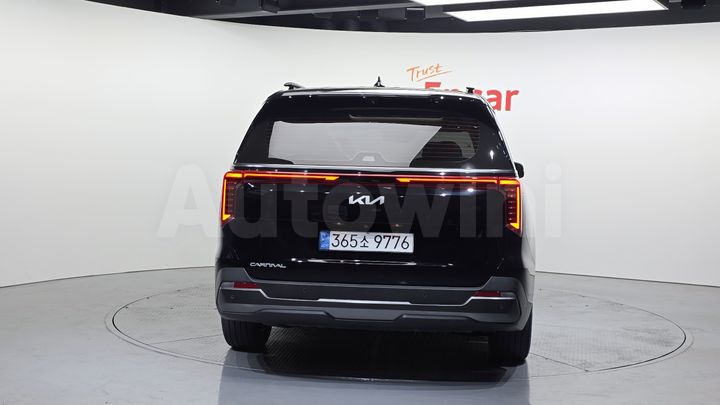 Kia Carnival 2025 — 4