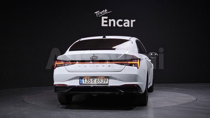 Hyundai Avante 2022 — 3