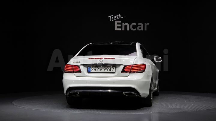 Mercedes-Benz E Class 2014 — 4