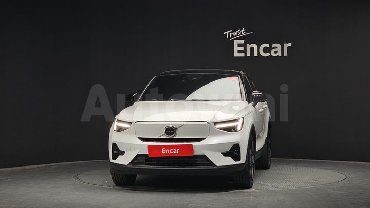 Volvo C40 2022 — 3