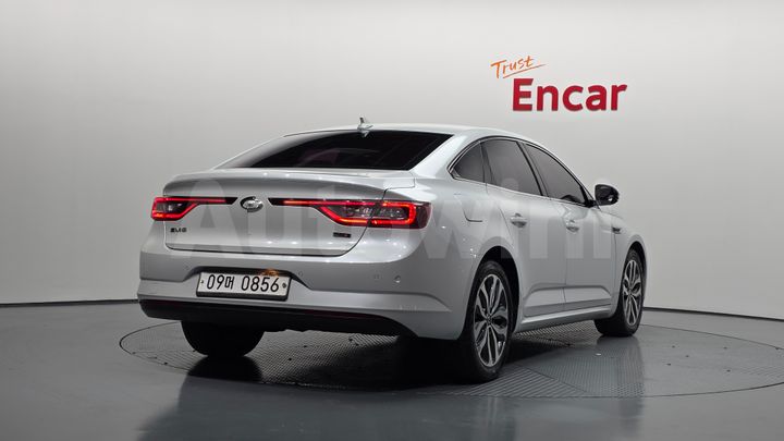 Renault SM6 2016 — 2