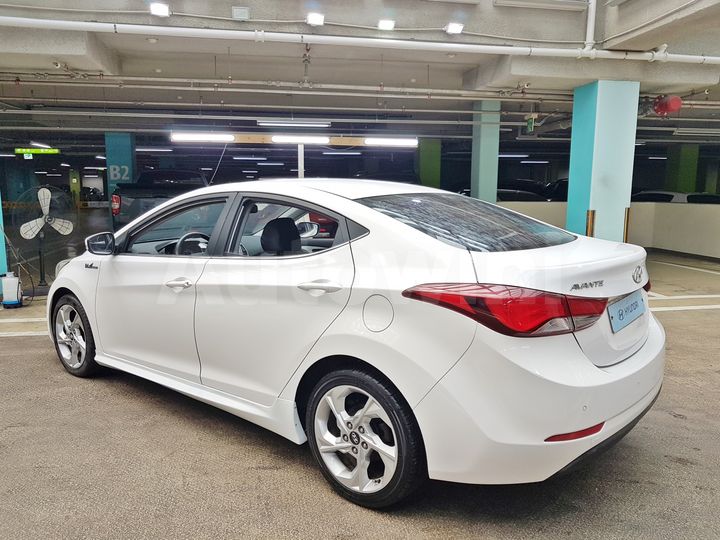 Hyundai Avante 2014 — 5