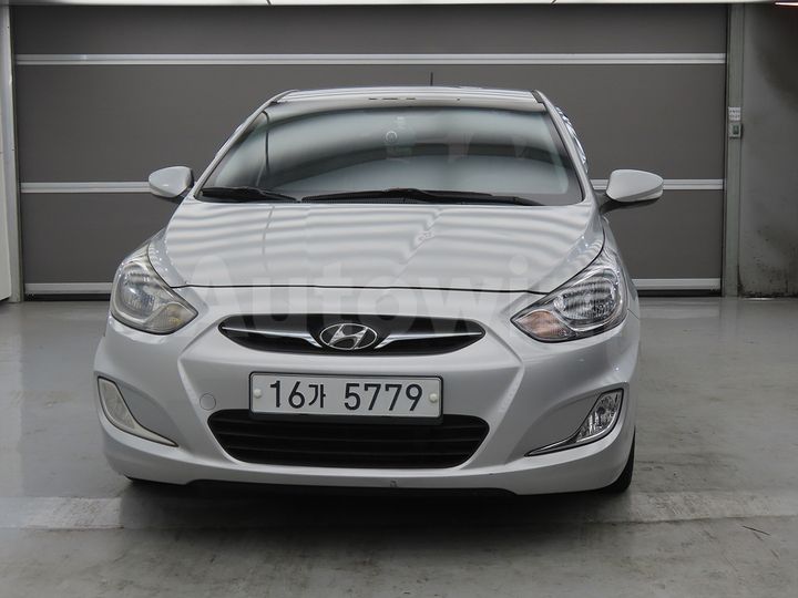 Hyundai Accent 2014 — 2