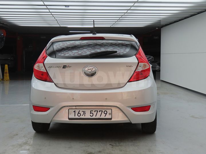 Hyundai Accent 2014 — 3