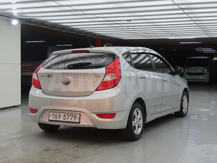 Hyundai Accent 2014 — 4