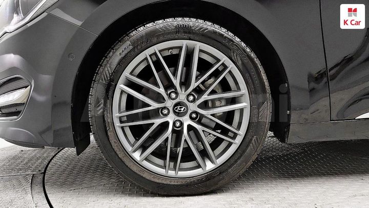 Hyundai Aslan 2016 — 5