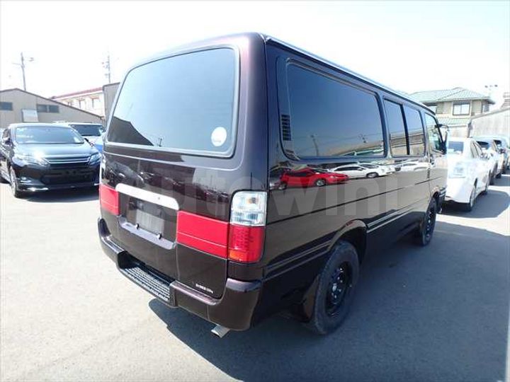 Toyota Hiace 2004 — 2