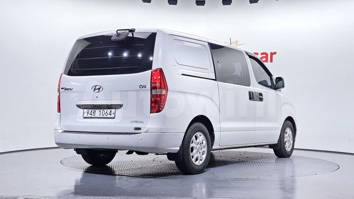 Hyundai Starex 2009 — 2