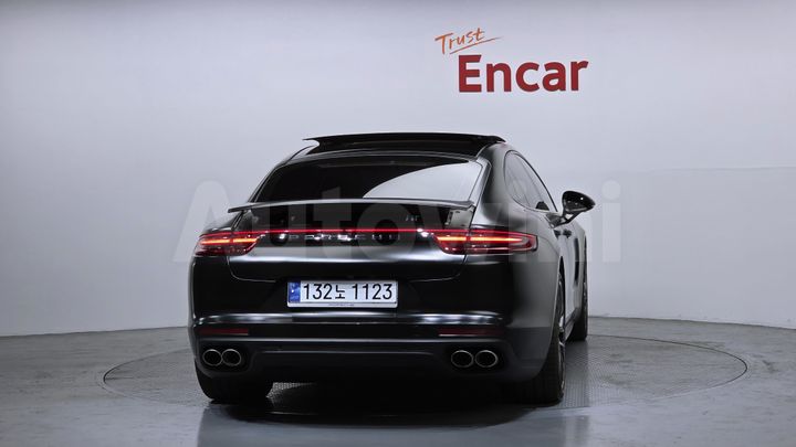 Porsche Panamera 2018 — 4