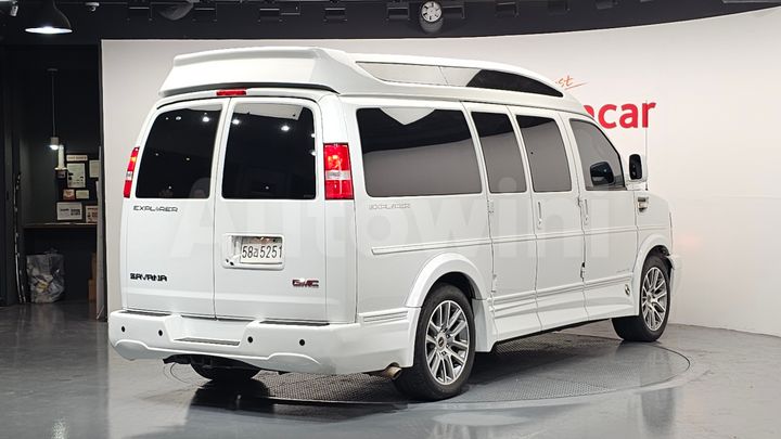 GMC Savana