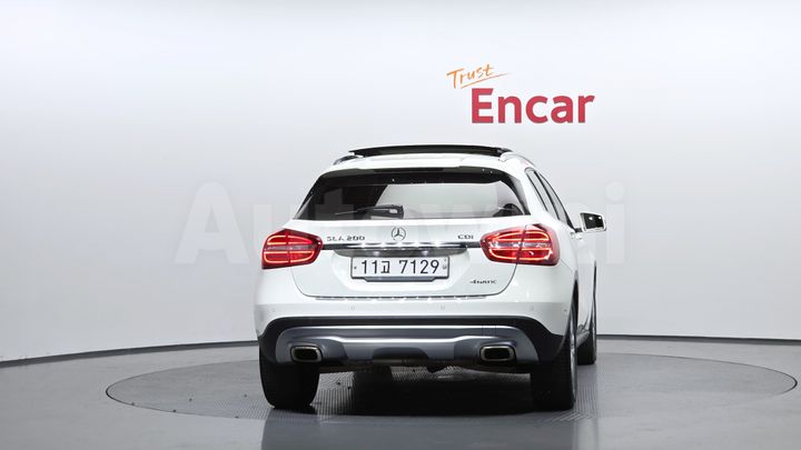 Mercedes Benz GLA Class 2015 — 4