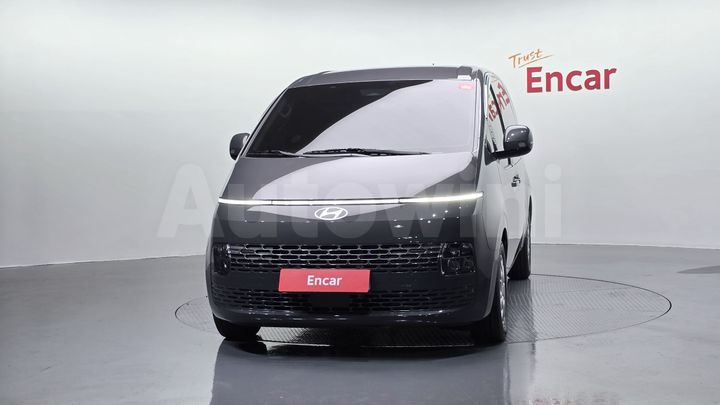 Hyundai Staria 2025 — 3