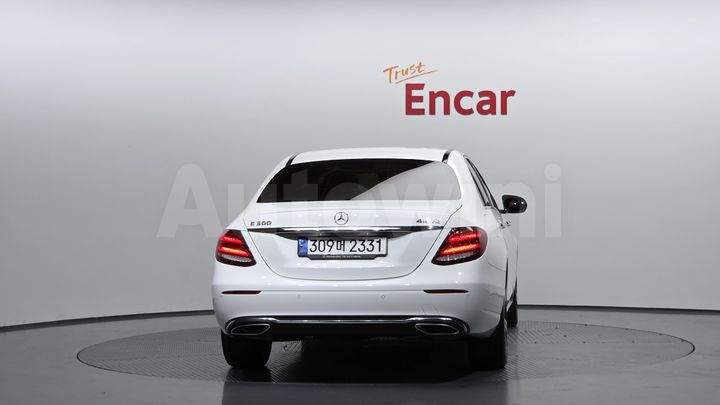 Mercedes Benz E Class 2018 — 4