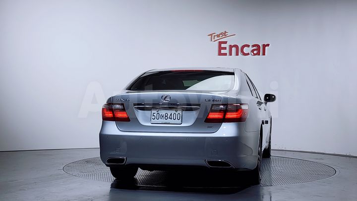 Lexus LS 2009 — 3