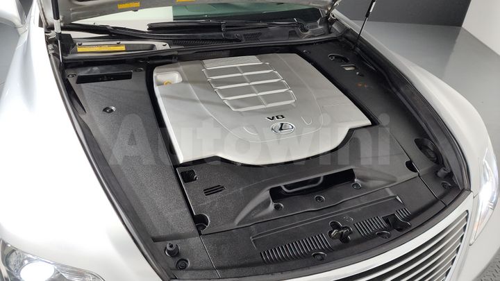 Lexus LS 2009 — 5