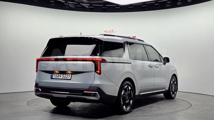 Kia Carnival 2024 — 2