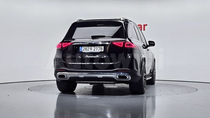 Mercedes Benz GLE Class 2023 — 4