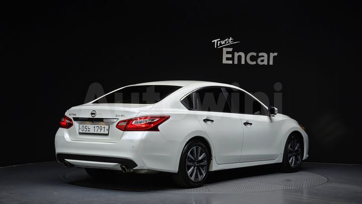 Nissan Altima 2017 — 2