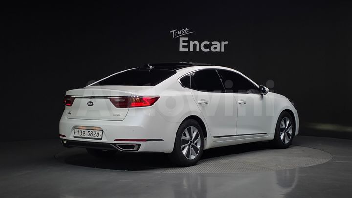 Kia K7 2017 — 2