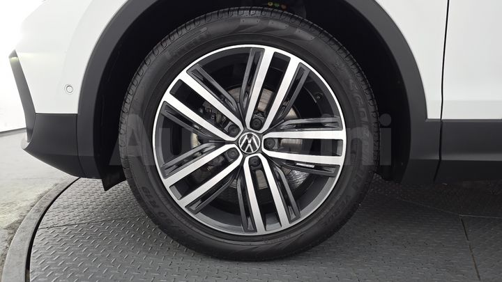 Volkswagen Tiguan 2024 — 5