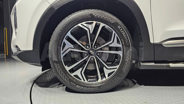 Hyundai SantaFe 2019 — 5