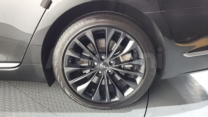 Kia K9 2025 — 4