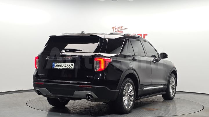 Ford Explorer 2021 — 2