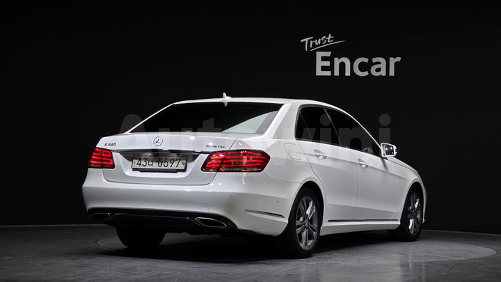 Mercedes-Benz E Class 2016 — 2