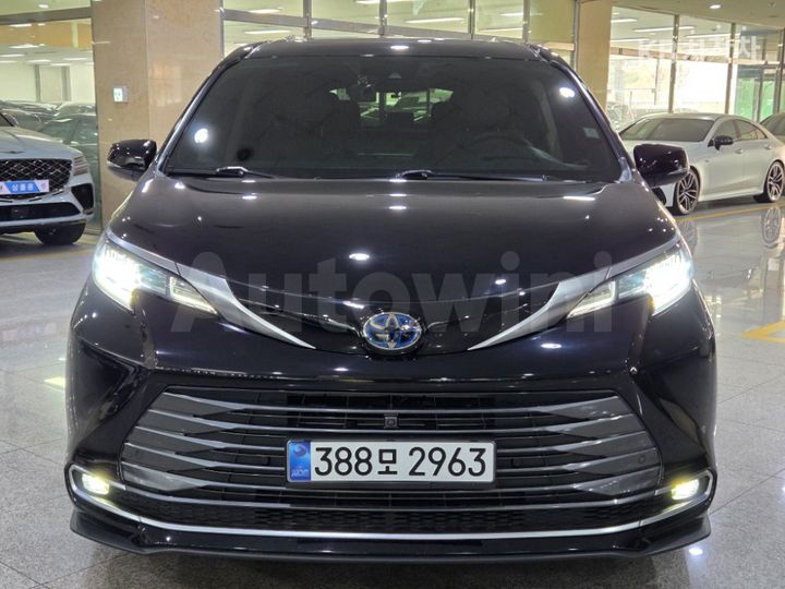 Toyota Sienna 2022 — 2